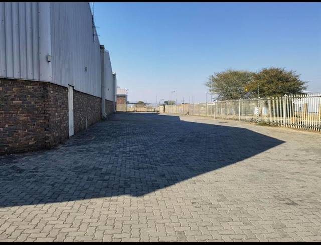 INDUSTRIAL PROPERTY TO RENT IN N4 GATEWAY INDUSTRIAL PARK